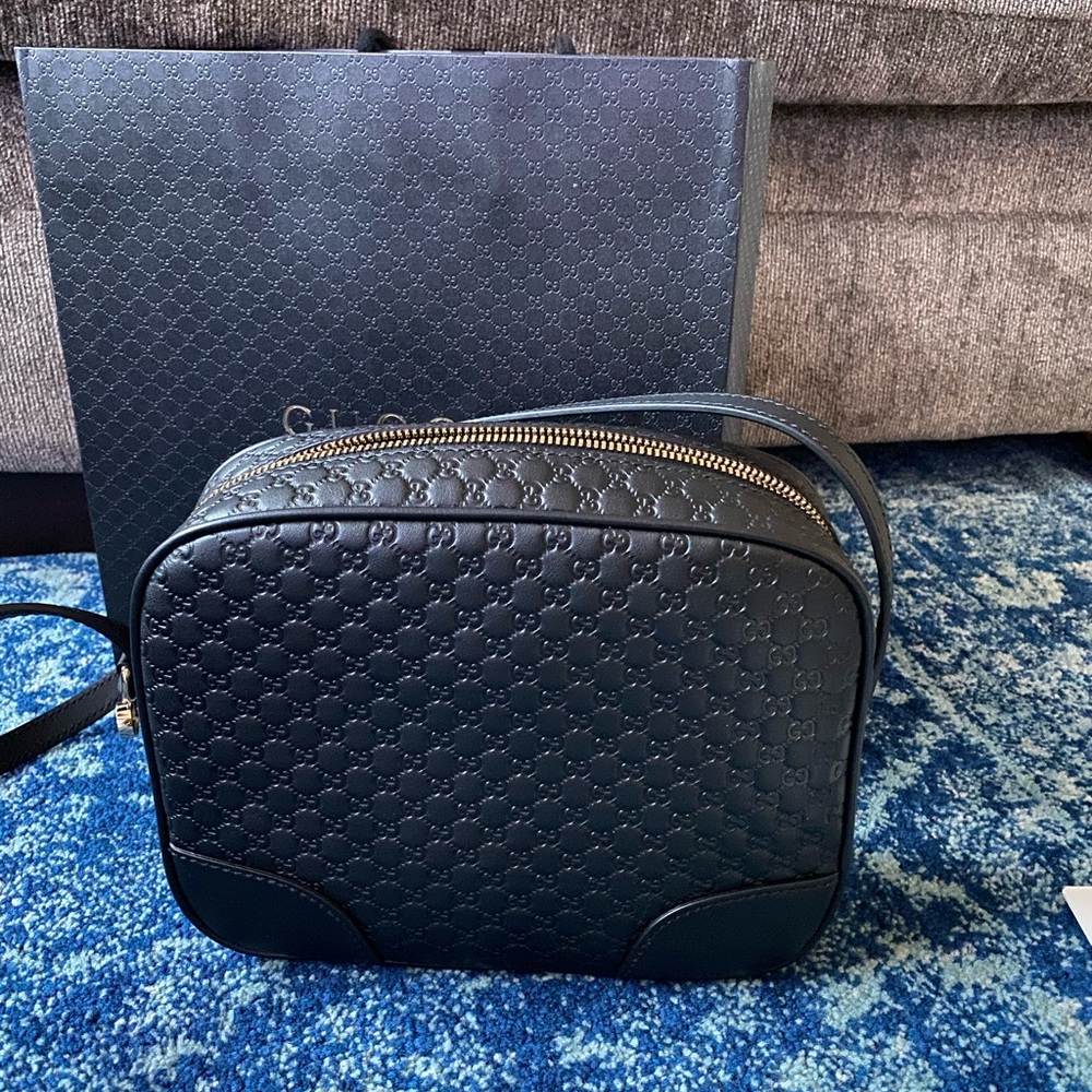 Black Gucci crossbody bag